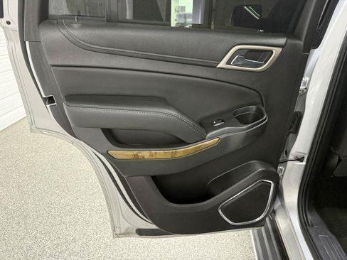 Used 2017 GMC Yukon Denali AWD/4WD image 35
