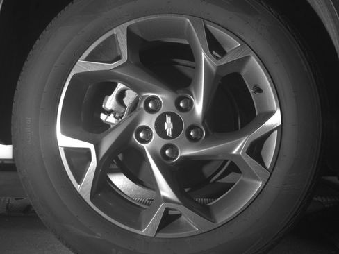 Used 2025 Chevrolet Trax LT FWD image 14