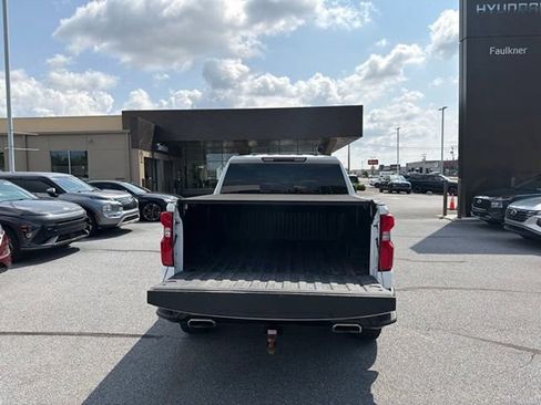 Used 2019 Chevrolet Silverado 1500 Custom Trail Boss w/ Custom Convenience Package AWD/4WD image 10