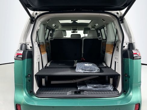 New 2025 Volkswagen ID. Buzz 1st Edition image 31