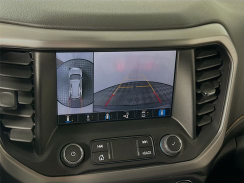 Used 2023 GMC Acadia AT4 w/ Technology Package image 8