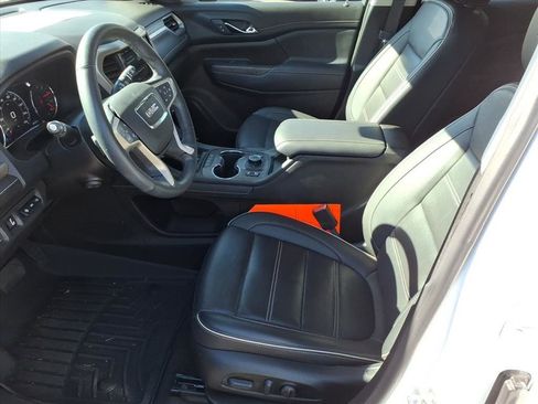 Used 2023 GMC Acadia Denali w/ Denali Technology Package image 11