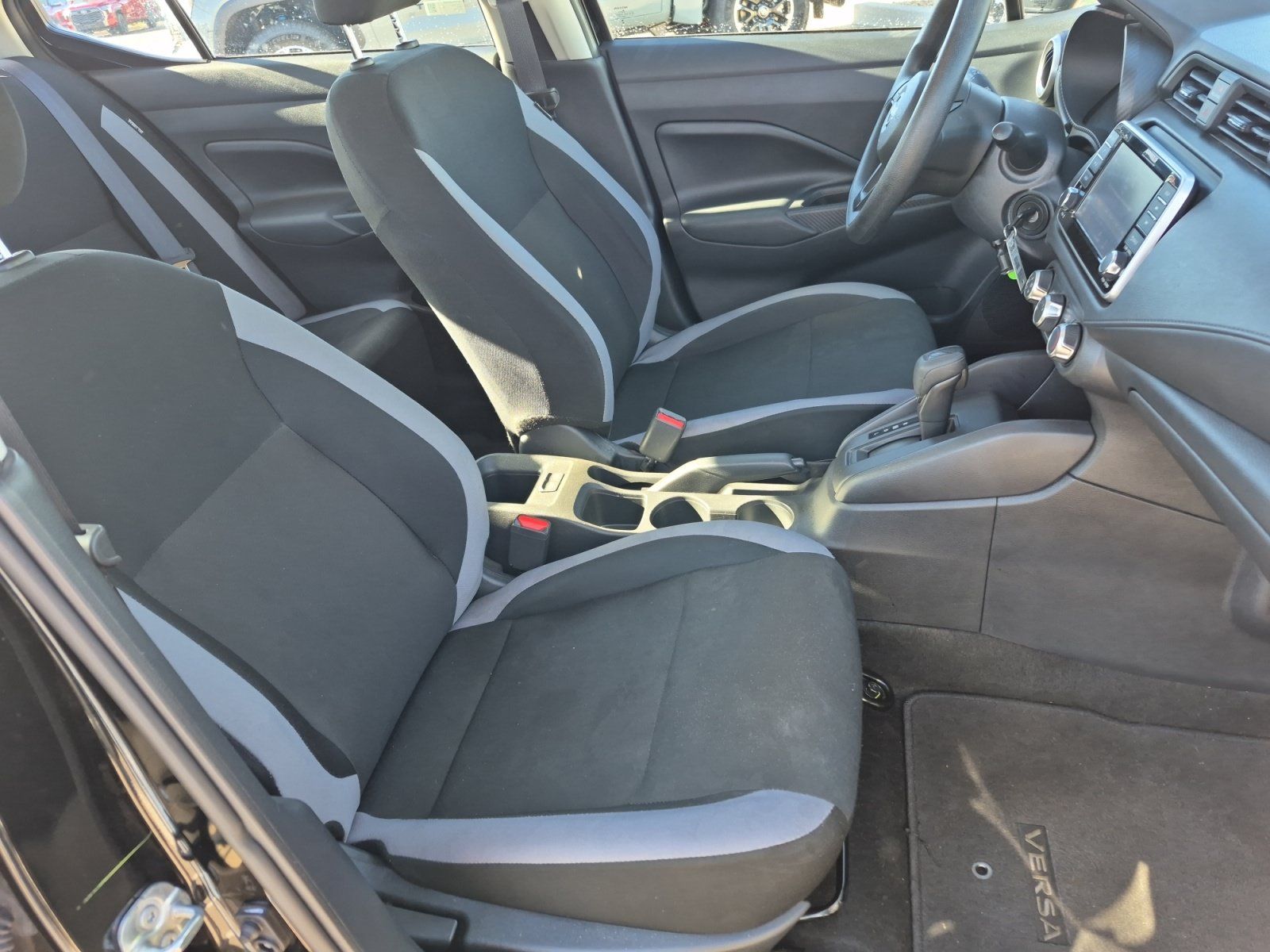 Used 2025 Nissan Versa S FWD image 23