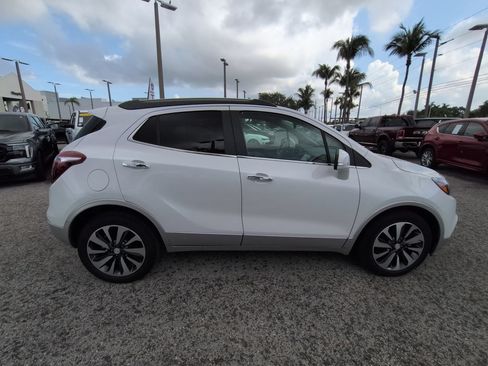 Used 2019 Buick Encore Essence w/ Safety Package II FWD image 4