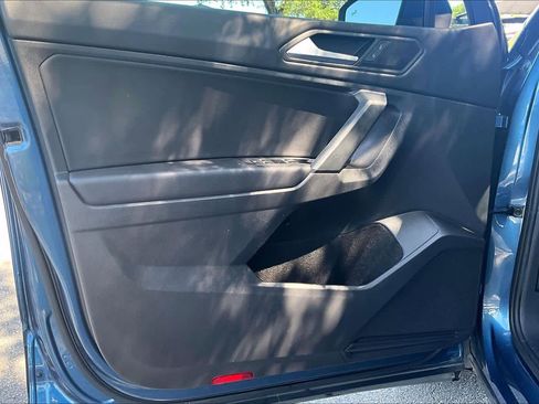 Used 2019 Volkswagen Tiguan SE w/ Panoramic Sunroof Package image 20
