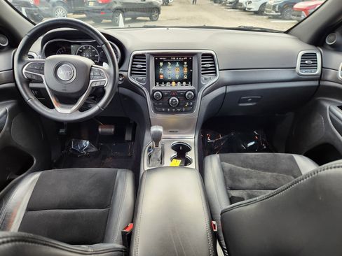 Used 2017 Jeep Grand Cherokee Altitude image 8