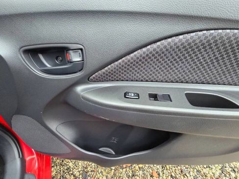 Used 2007 Toyota Yaris S image 19