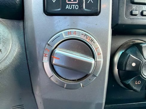 Used 2008 Toyota 4Runner SR5 AWD/4WD image 24