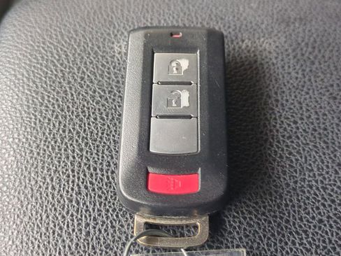 Used 2018 Mitsubishi Outlander Sport SE image 32