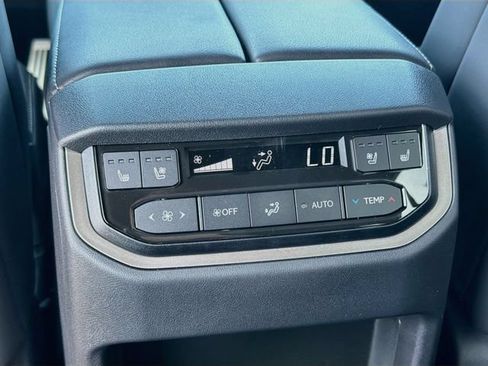 New 2026 Lexus TX 500h AWD image 21