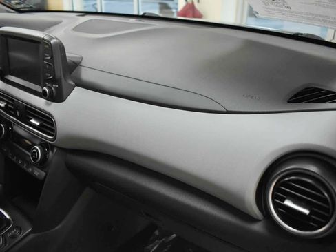 Used 2019 Hyundai Kona Limited AWD/4WD image 46