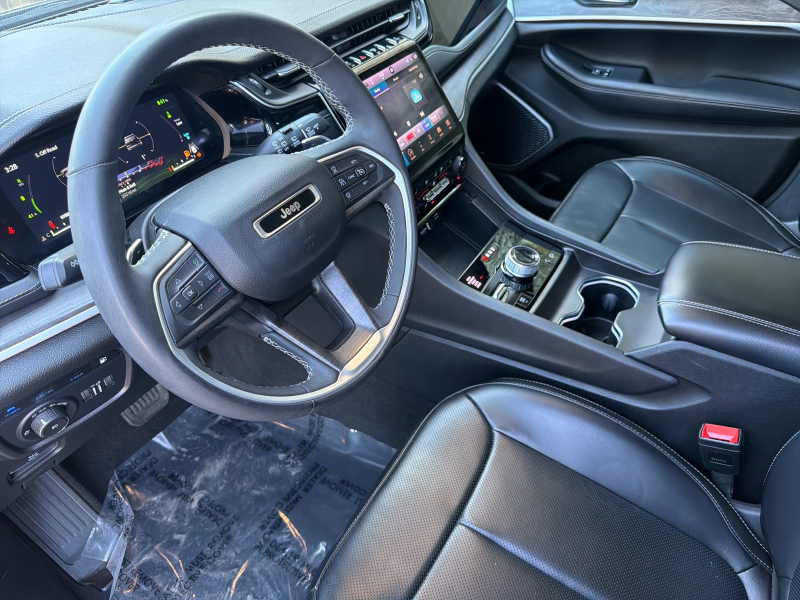 Used 2023 Jeep Grand Cherokee 30th Anniversary AWD/4WD image 10