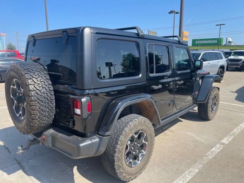 Used 2023 Jeep Wrangler Unlimited Rubicon w/ Cold Weather Group AWD/4WD image 5
