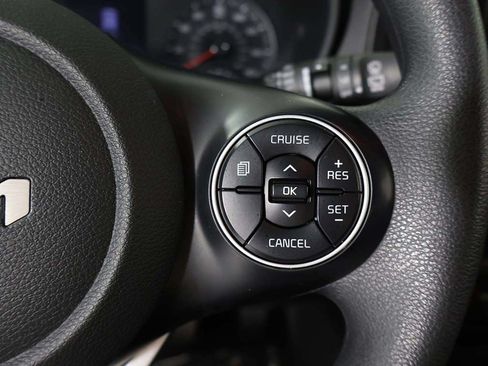 Used 2022 Kia Soul LX FWD image 35