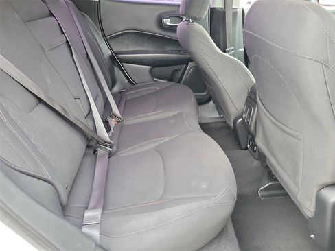Used 2019 Jeep Compass Sport image 19