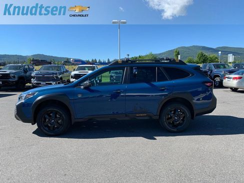 Used 2025 Subaru Outback Wilderness w/ Wilderness Package AWD/4WD image 4