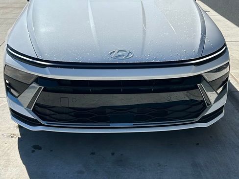 Used 2025 Hyundai Sonata SE image 3