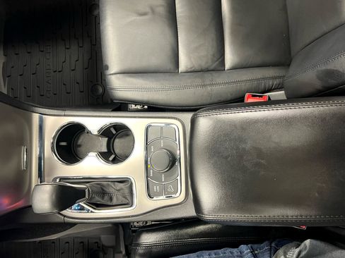 Used 2022 Jeep Grand Cherokee Limited image 22