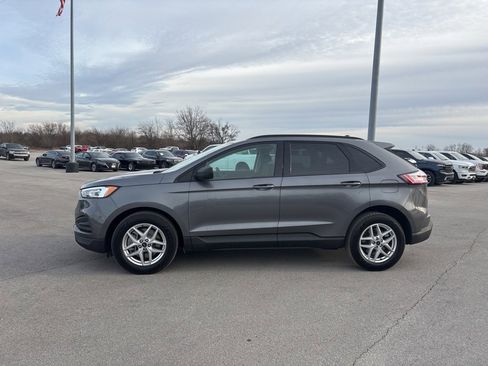 Used 2022 Ford Edge SE image 6