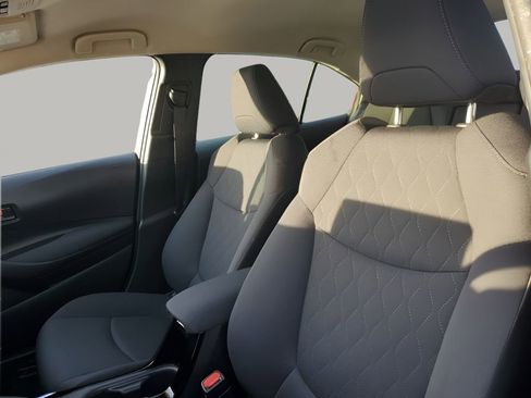 Used 2022 Toyota Corolla LE image 30