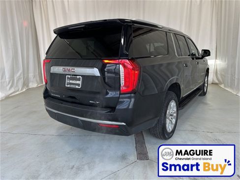 Used 2022 GMC Yukon XL SLT w/ SLT Premium Package image 25