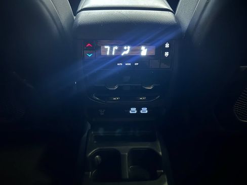 Used 2022 Jeep Grand Cherokee L Laredo AWD/4WD image 20