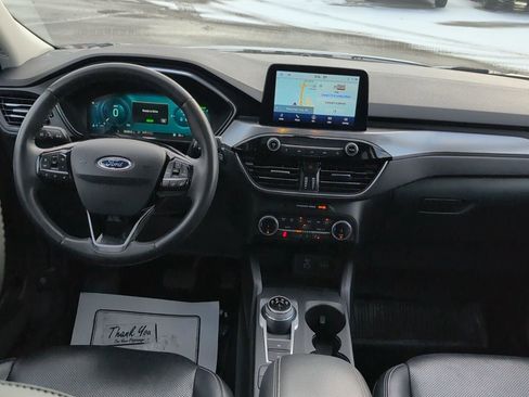 Used 2022 Ford Escape Titanium w/ Class II Trailer Tow Package image 14