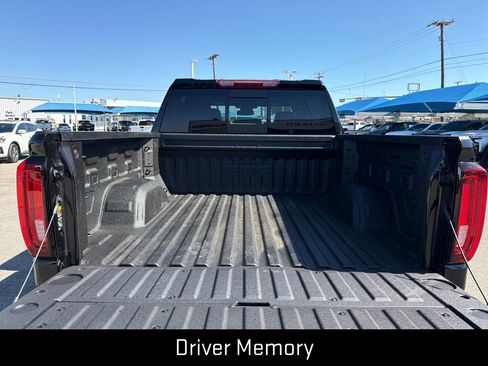 New 2026 GMC Sierra 1500 SLT AWD/4WD image 9