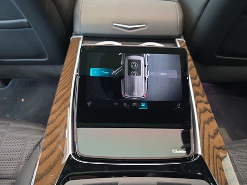 New 2026 Cadillac Escalade Platinum Sport AWD/4WD image 8