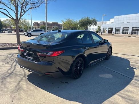 Used 2026 Toyota Camry SE w/ Convenience Package FWD image 5
