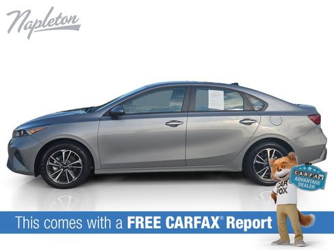 Used 2023 Kia Forte LXS w/ LXS Technology Package FWD image 2