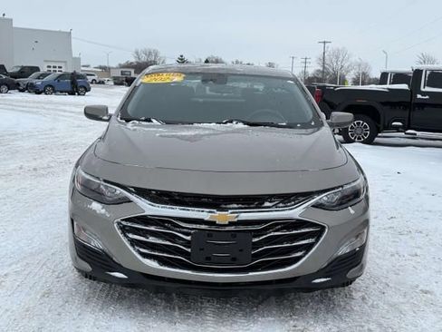 Used 2024 Chevrolet Malibu LT image 3