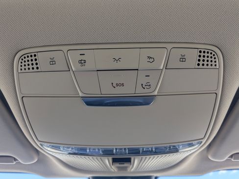 Used 2021 Mercedes-Benz GLC 300 w/ Premium Package image 26