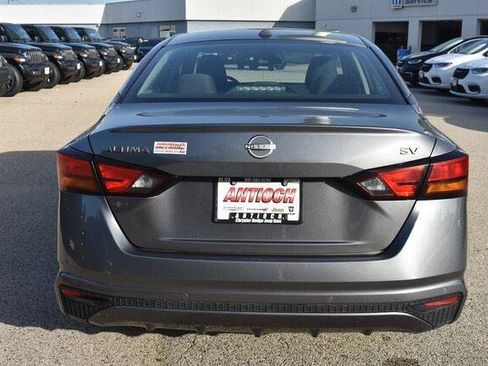 Used 2024 Nissan Altima 2.5 SV FWD image 7