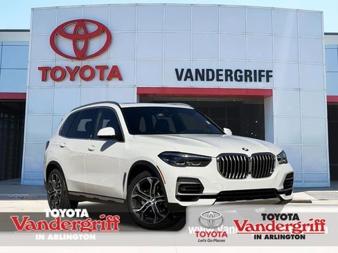 Used 2022 BMW X5 sDrive40i w/ Premium Package image 1