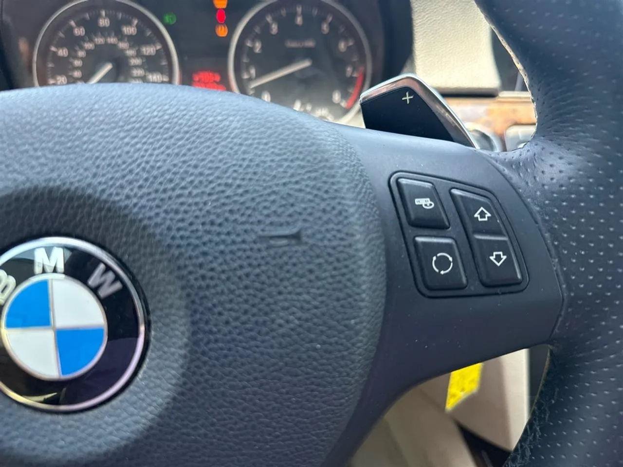 Used 2013 BMW 328i xDrive Coupe AWD/4WD image 25
