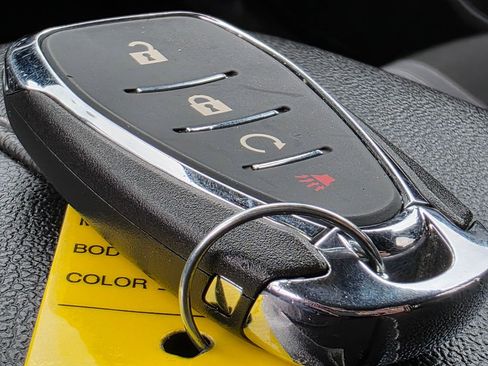 Used 2025 Chevrolet Blazer LT image 32