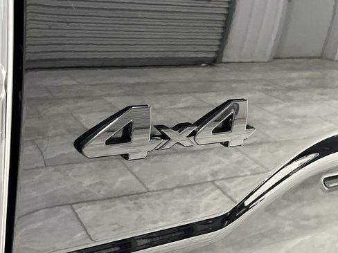 Used 2022 Toyota Tacoma Limited image 32