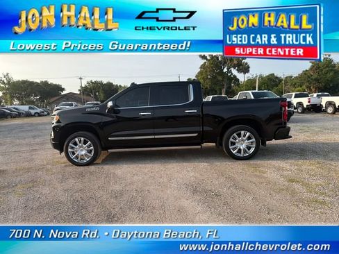 Used 2025 Chevrolet Silverado 1500 High Country AWD/4WD image 5