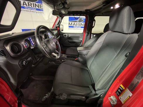 Used 2021 Jeep Gladiator Sport AWD/4WD image 23