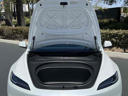 Used 2025 Tesla Model 3 Long Range image 83