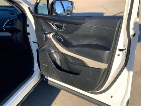 Used 2022 Subaru Forester Limited image 22