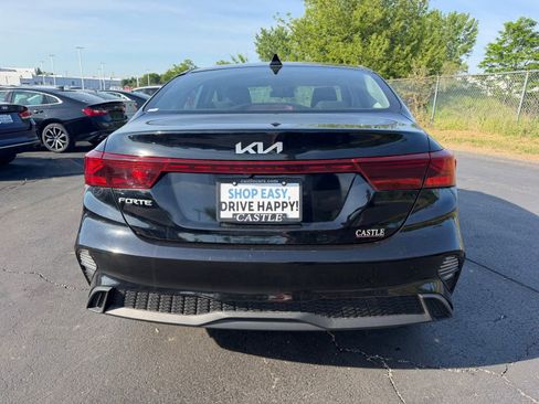 Used 2023 Kia Forte LXS w/ LXS Technology Package FWD image 8