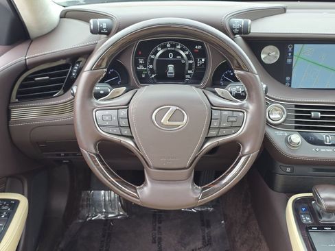 Used 2018 Lexus LS 500 AWD w/ Interior Upgrade Package image 18