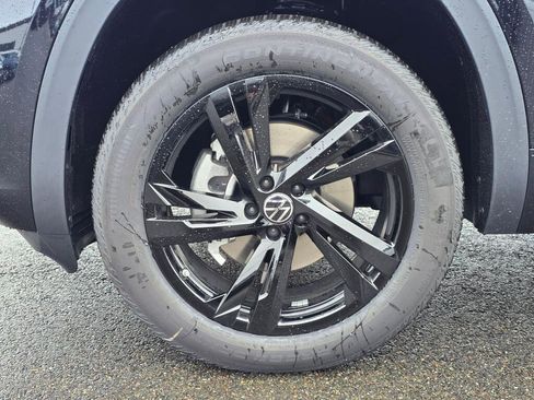 New 2026 Volkswagen Atlas Cross Sport SEL R-Line image 11