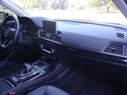 Used 2020 Audi Q5 2.0T Premium Plus AWD/4WD image 17