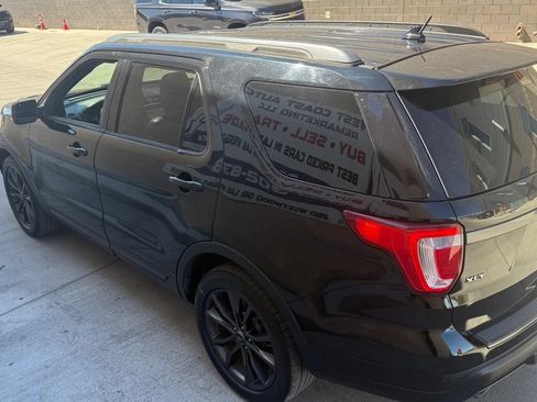 Used 2018 Ford Explorer XLT w/ Equipment Group 202A FWD image 6