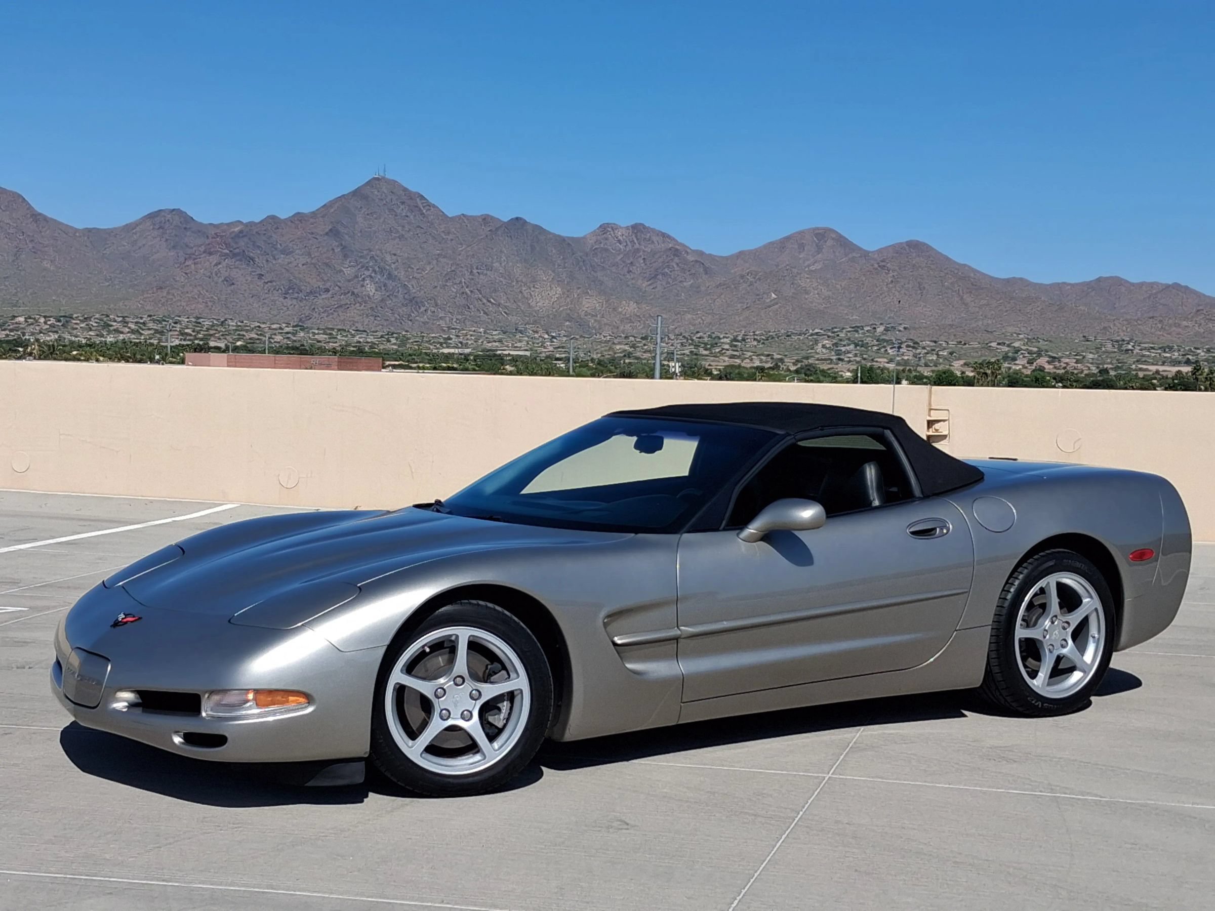 Used 2000 Chevrolet Corvette Convertible w/ Memory Pkg RWD image 11