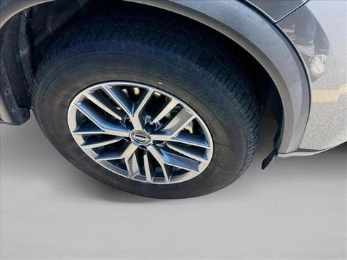 Used 2023 Nissan Rogue S AWD/4WD image 5