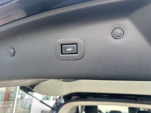 Used 2018 Nissan Armada SL w/ Moonroof Package image 14